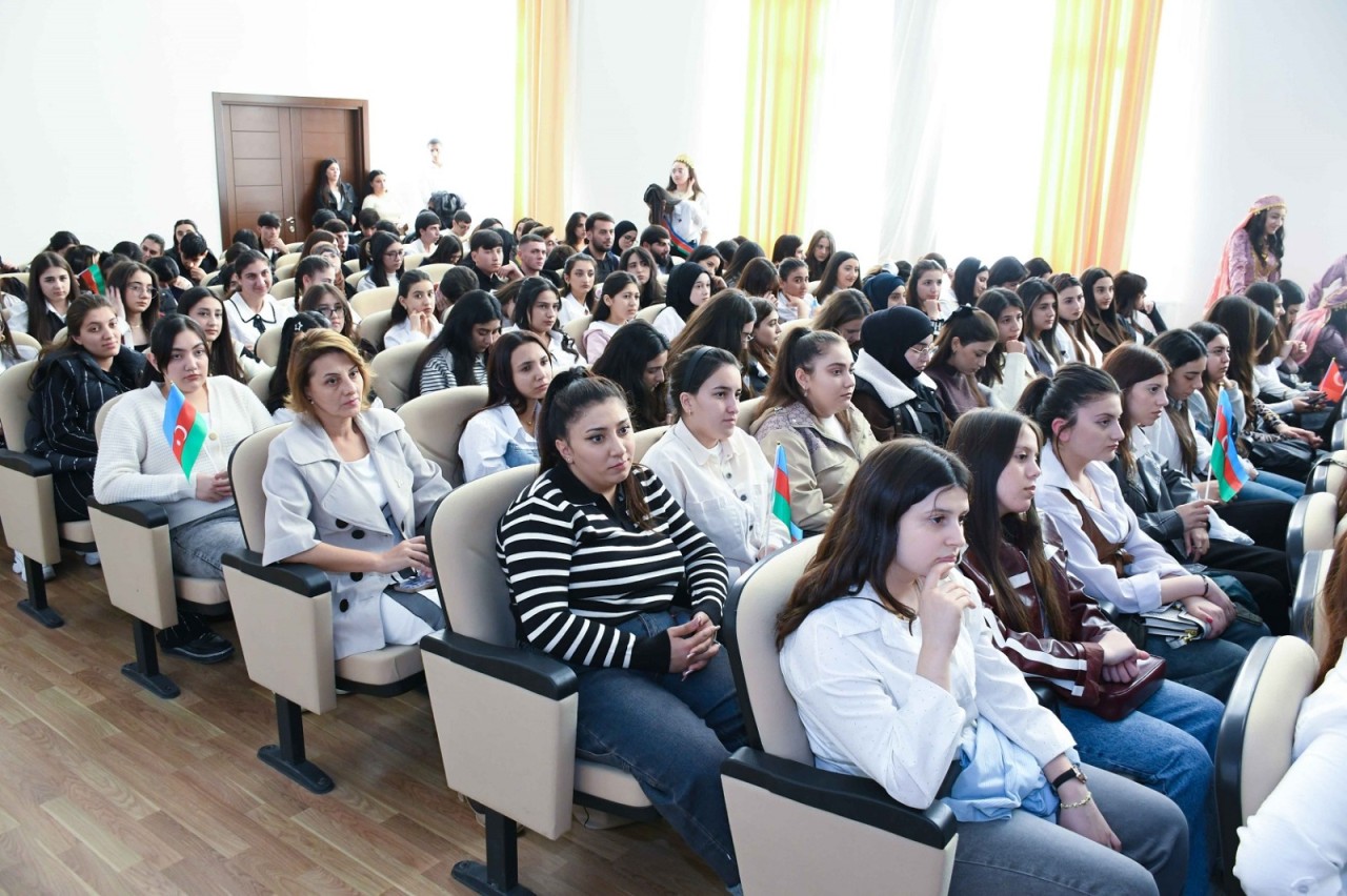 Gəncə Dövlət Aqrar Kollecində Zəfər Günü qeyd olunub - FOTOLAR